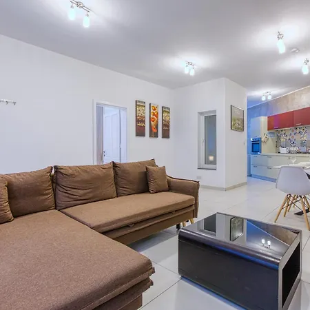 Modern 2-bedroom Maisonette In Swieqi * Is-Swieqi