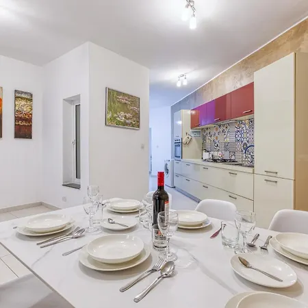 Apartment Modern 2-bedroom Maisonette In Swieqi