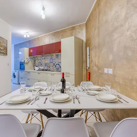 Modern 2-bedroom Maisonette In Swieqi *