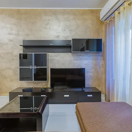 Modern 2-bedroom Maisonette In Swieqi شقة *