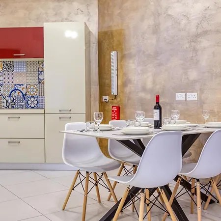 Modern 2-bedroom Maisonette In Swieqi 公寓 *
